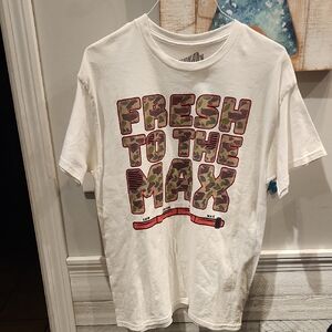 Fresh to the Max White Graphic Tee SZ L 100% Cotton